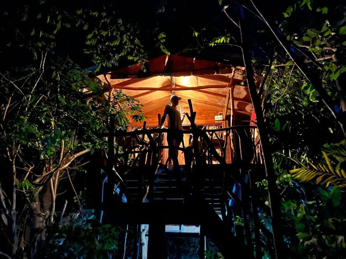 Sigiriya Rock Gate Tree House Hotel ภายนอก รูปภาพ