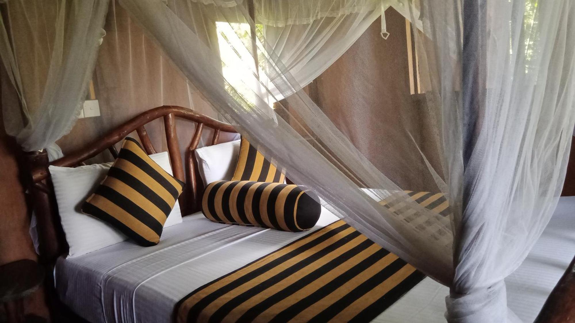 Sigiriya Rock Gate Tree House Hotel ภายนอก รูปภาพ